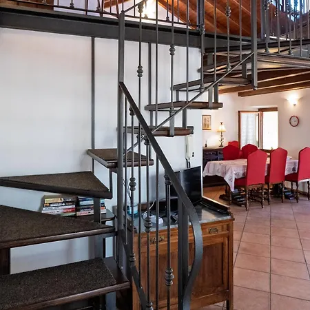 Casa Riale 2 ستريزا